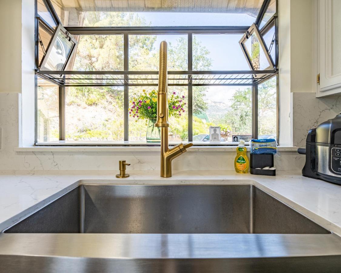 Secluded Mtn Top Family Haven W/Views Spa & Arcade Three Rivers Eksteriør bilde